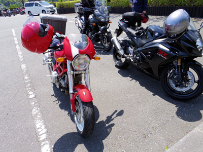 DUCATi Monster