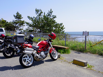 DUCATi Monster