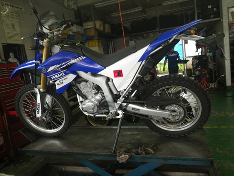 YAMAHA WR250R